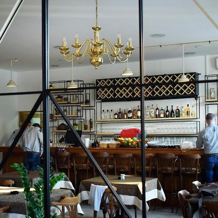 Hunting House Hotel Turija Ngoại thất bức ảnh