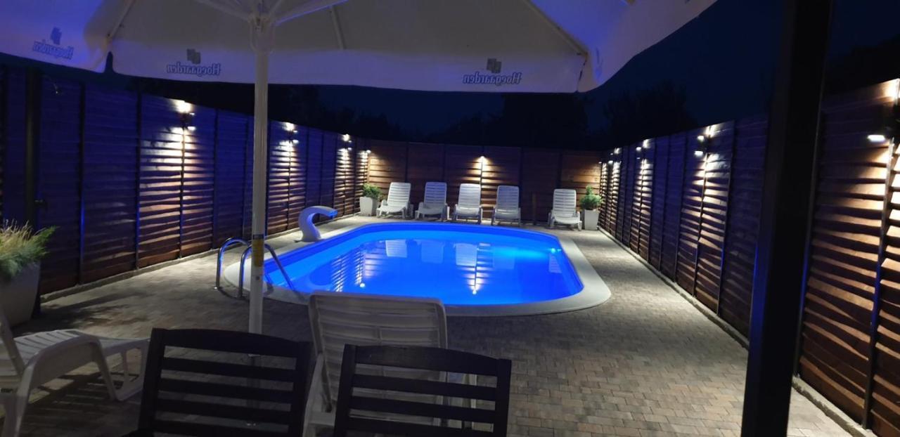 Hunting House Hotel Turija Ngoại thất bức ảnh