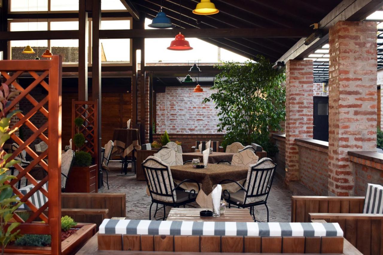 Hunting House Hotel Turija Ngoại thất bức ảnh