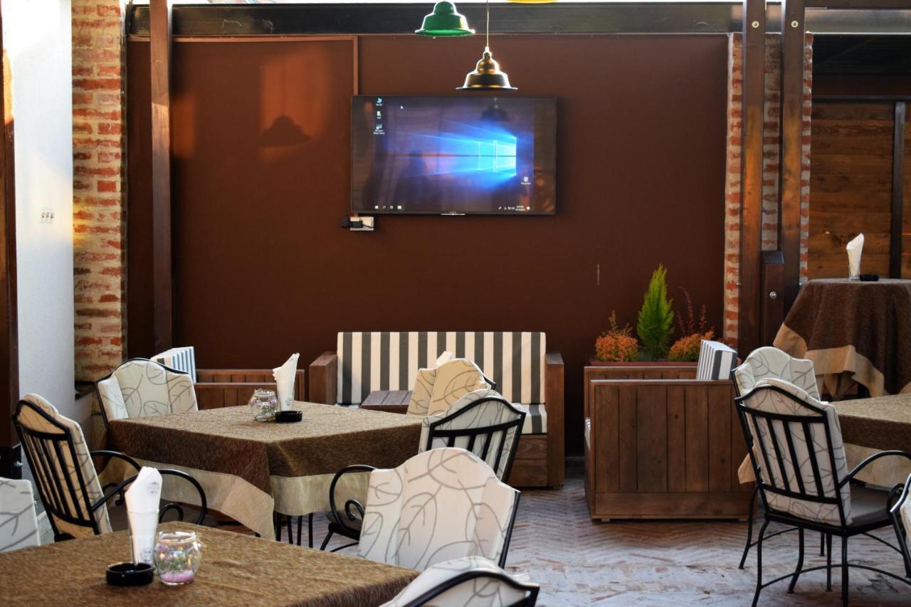 Hunting House Hotel Turija Ngoại thất bức ảnh