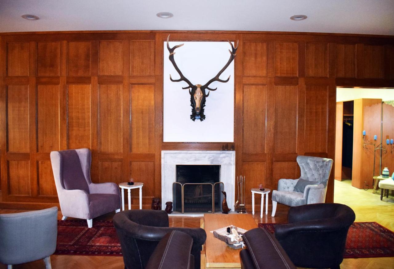 Hunting House Hotel Turija Ngoại thất bức ảnh