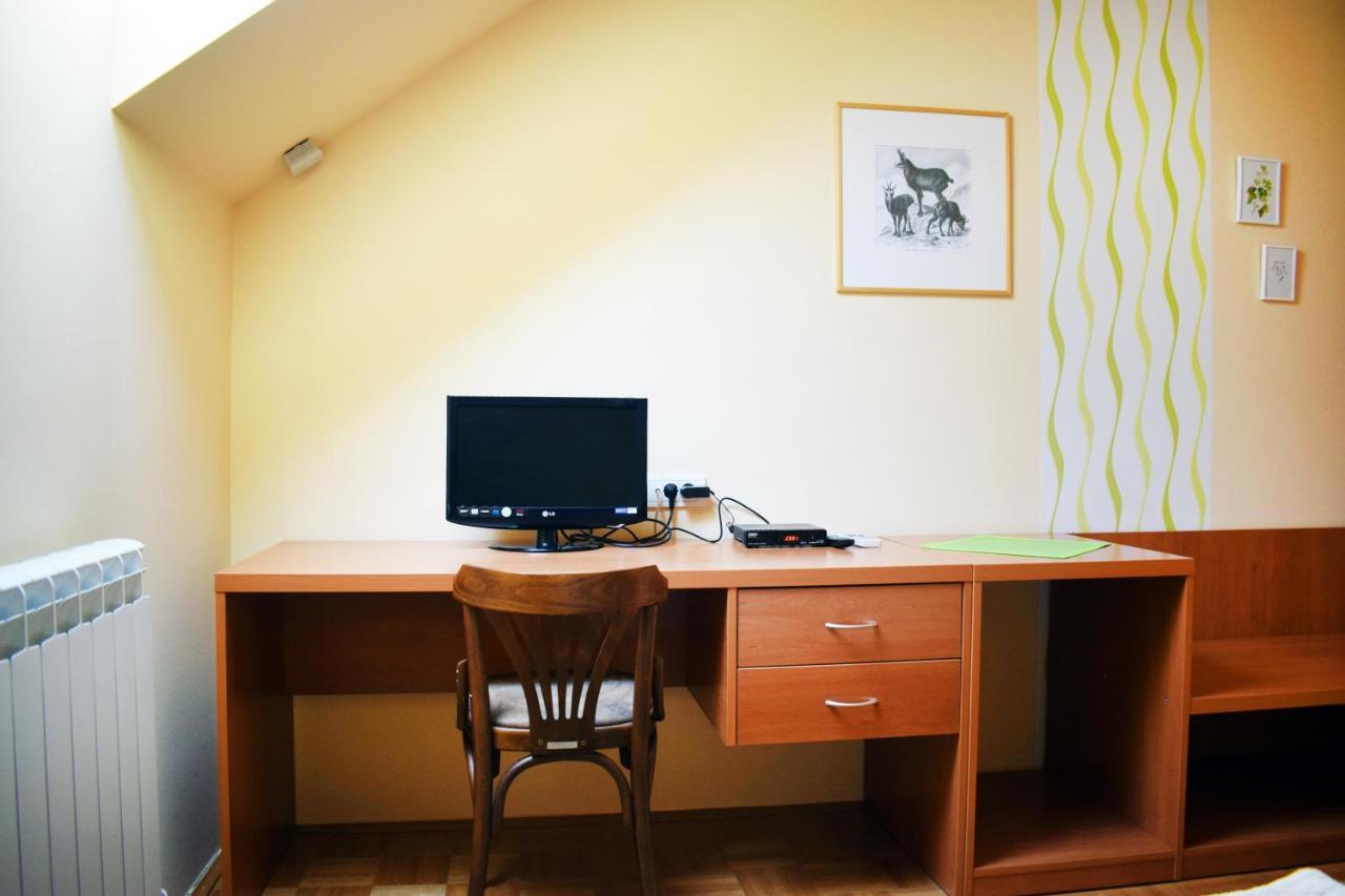 Hunting House Hotel Turija Ngoại thất bức ảnh